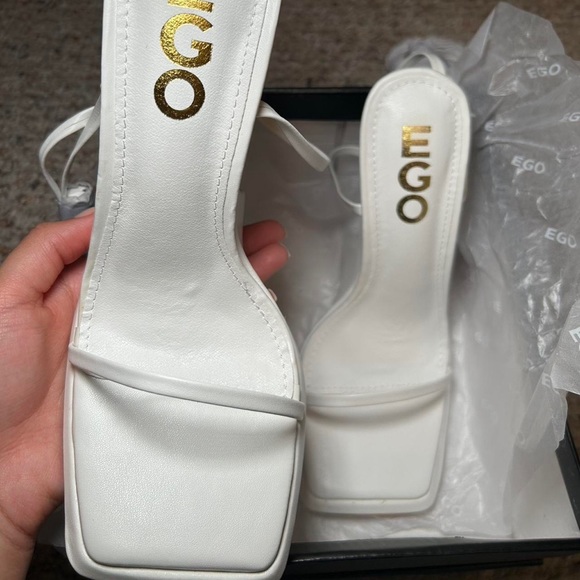 White lace up square platform stiletto heel - Picture 2 of 4